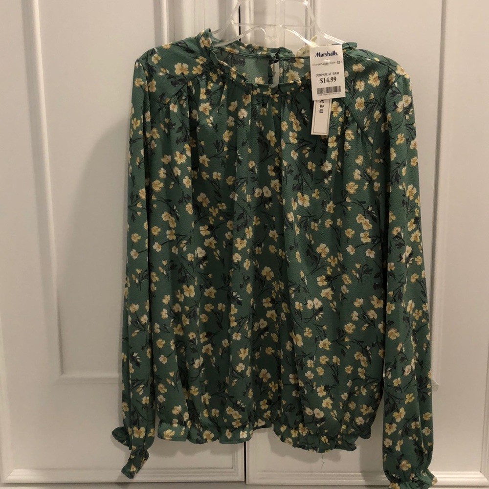 Green Long Sleeve Floral Top